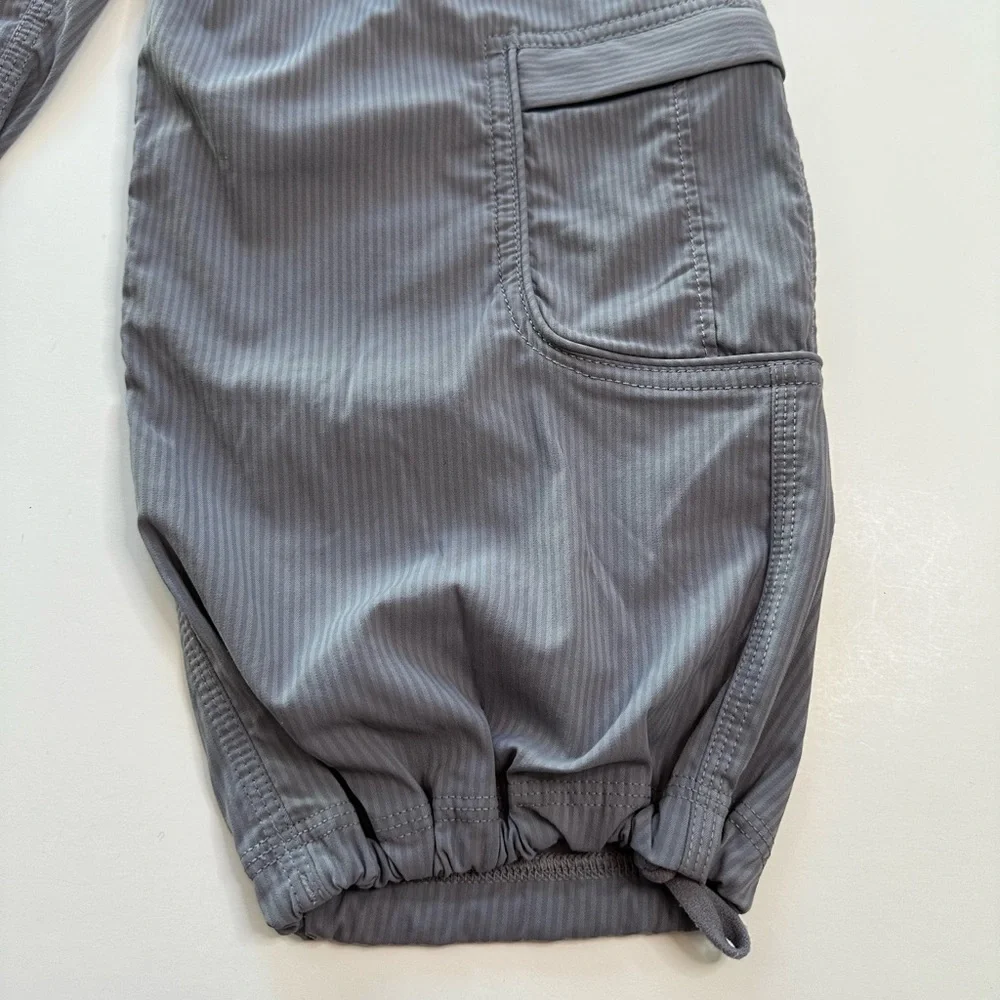 Lululemon Yoga Camp Crop Cargo Pants Fossil Gray Women’s Size 4 - Picture 9 of 16